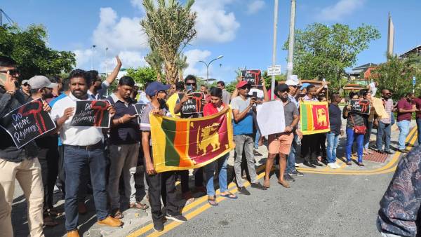 இந்தியா: இலங்கை VS மக்கள் 