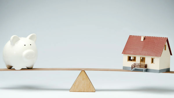 ஆடம்பர செலவு