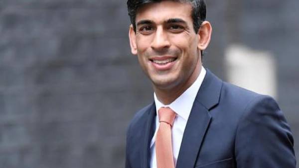 உதவித் தொகை மூலம் புகழ் 