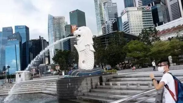 8. சிங்கப்பூர் 