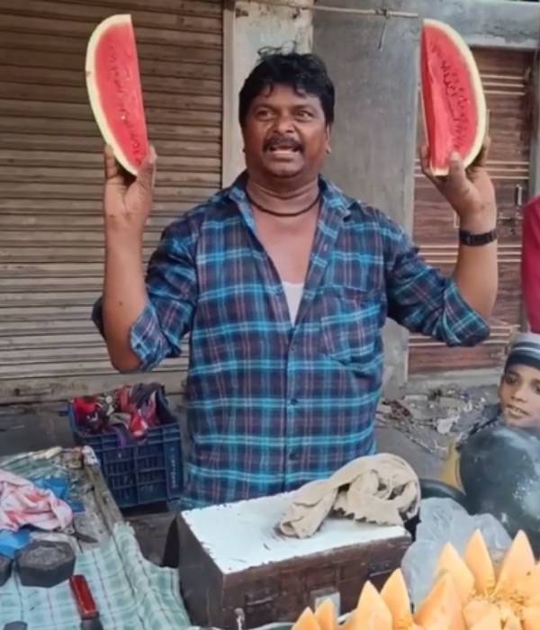 பழ வியாபாரி 