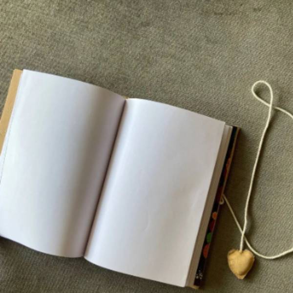 அழகான பல வண்ணங்களில் பொருட்கள் 