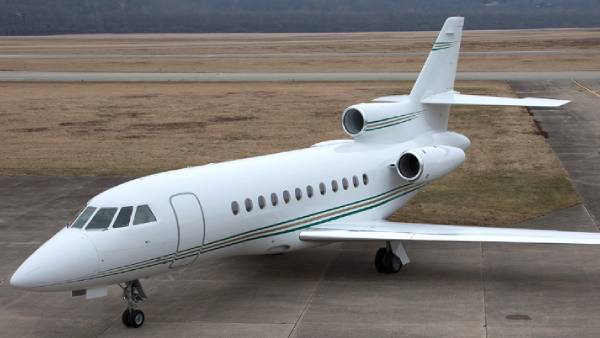 தி பால்கான் 900 இஎக்ஸ் 