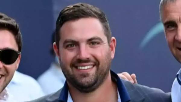 நிறுவன பணத்தில் ஊழல் 