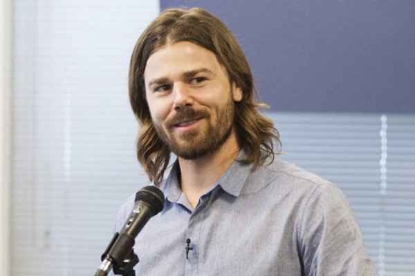 எதற்காக ராஜினாமா?