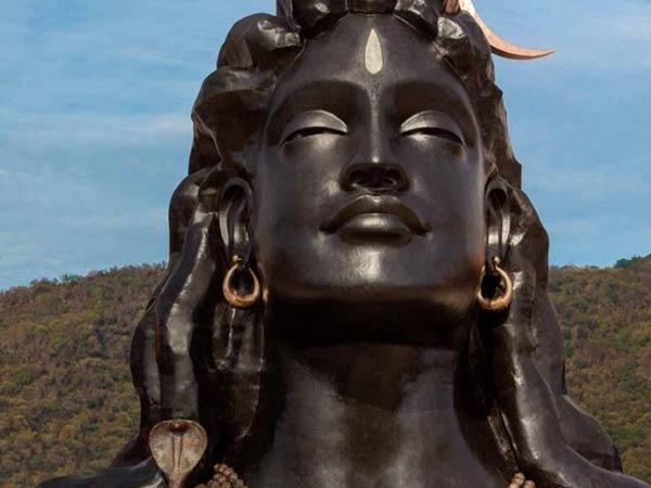 ஈஷா யோகா 