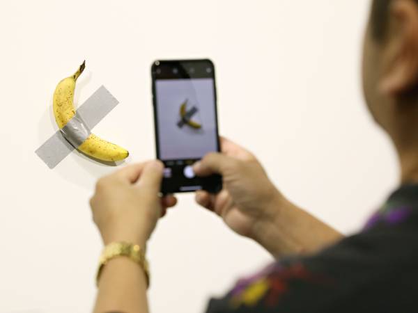 வாழைப்பழங்கள் மற்றும் ஆரஞ்சை