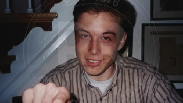  23 வயதான எலான் மஸ்க் 