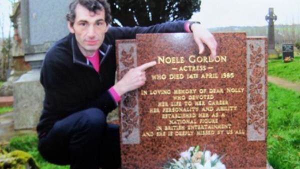 தொடரும் கல்லறை பயணம் 