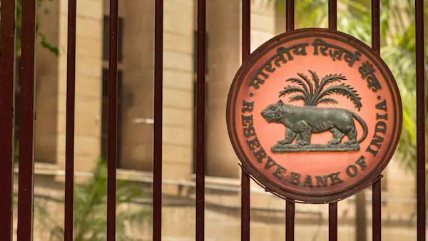 மூன்று பிரிவுகள் 