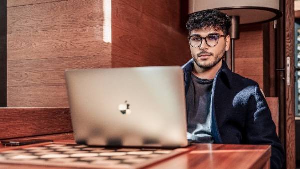 தவறு செய்துவிட்டேன் 