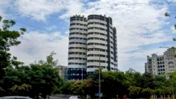 இடிக்க அனுமதி 