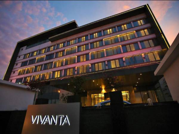 300 ஹோட்டல் இலக்கு 