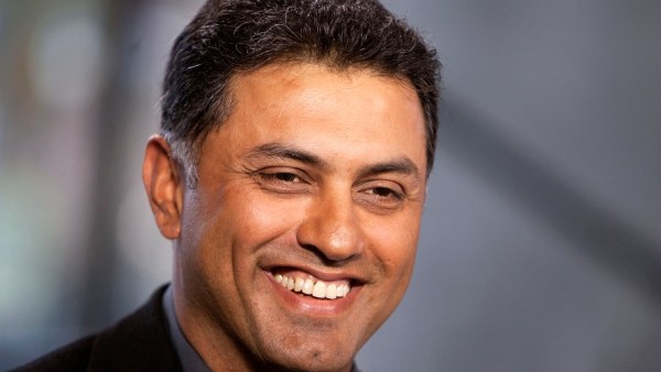  நிகேஷ் அரோரா