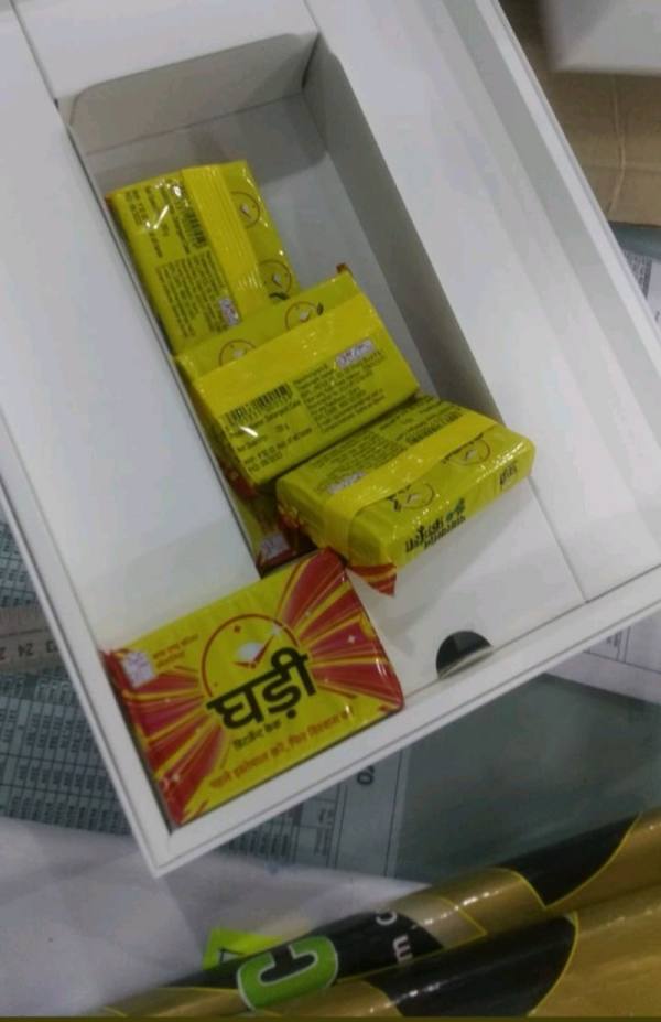  லேப்டாப் - துணி சோப்பு 