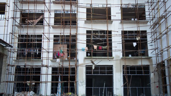 4.05 பில்லியன் டாலர் கடன் 