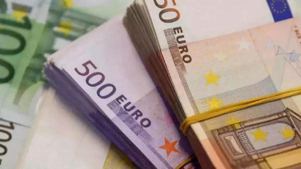 யூரோ - டாலர் 