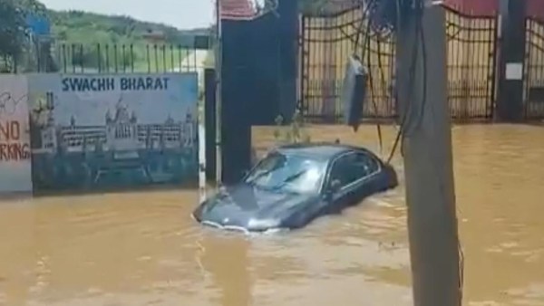 கார் இன்ஜின் சேதம்