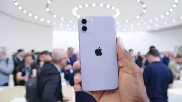 துபாயில் ஆப்பிள் ஐபோன் 