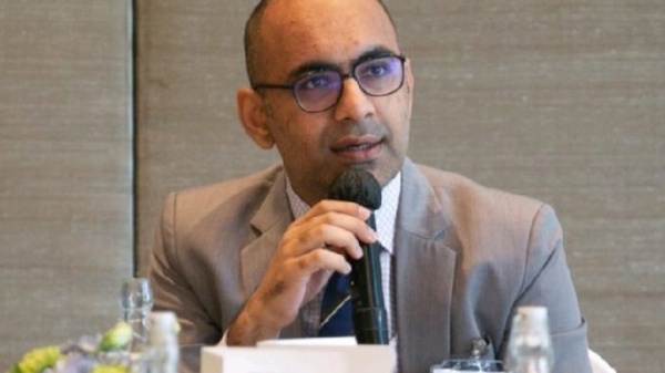 இந்தியர்கள் விலகல்