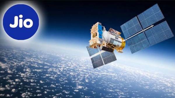 சாட்டிலைட் தொலைத்தொடர்பு சேவை உரிமம் 