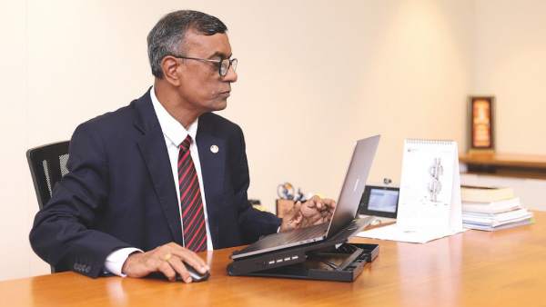  பாராட்டு 