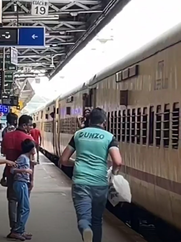  பயனர்களின் கமண்ட்டுகள் 