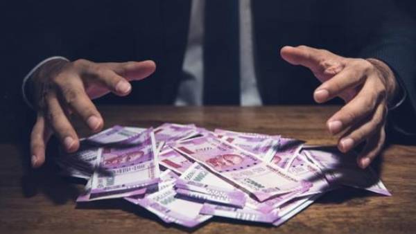 டார்ட்சே கைது 