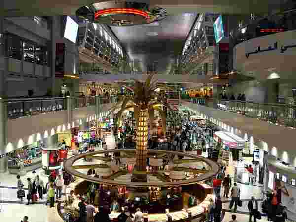 பயணிகளின் வருகை