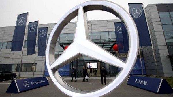  மெர்சிடீஸ் பென்ஸ் 