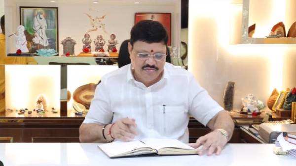 கட்டுபடுத்த முடியாத அன்பு 