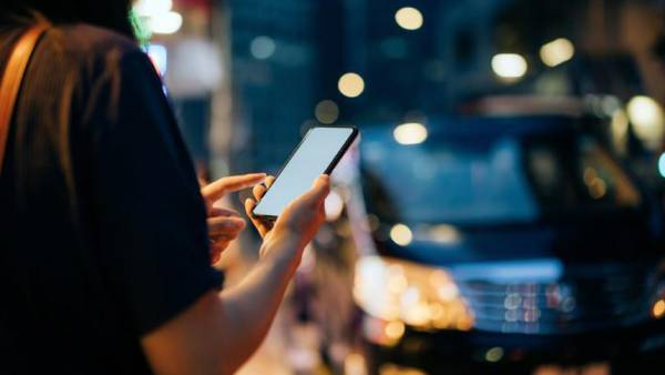 தொலைப்பேசி அழைப்பு 