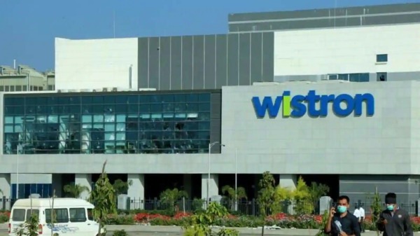 பாக்ஸ்கான், பெகாட்ரான், விஸ்ட்ரான் 