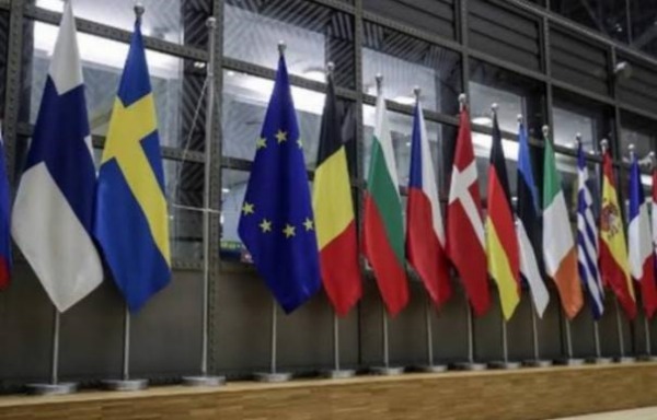 32 நாடுகள் குறித்து எச்சரிக்கை 