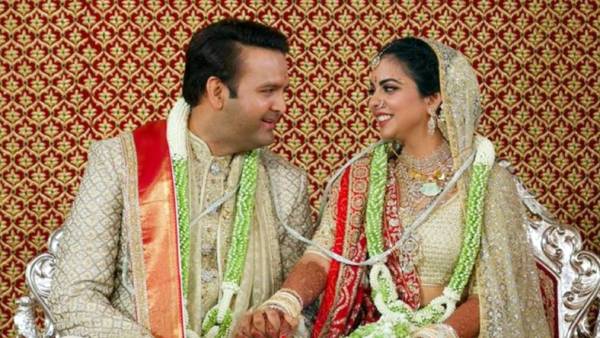 ஆதியா மற்றும் கிருஷ்ணா 