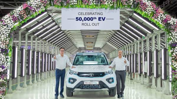 4 மாடல்கள் 