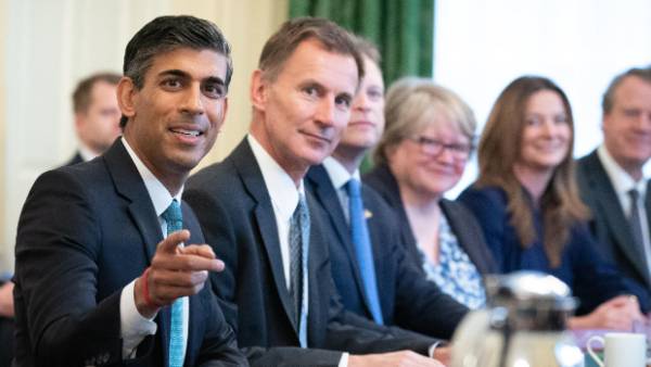 ரிஷி சுனக் மற்றும் ஜெர்மி ஹன்ட் 