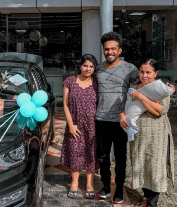  மொபைல் மற்றும் வெப் அப்பிளிகேஷன்ஸ் 