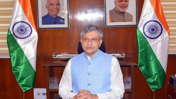 அஸ்வினி வைஷ்ணவ் 