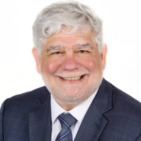 யார் இந்த பாட்டியா? 