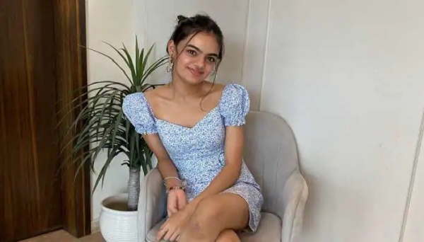 வெறும் 15 வயதில் 