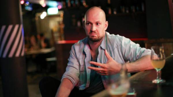 முட்டாள்தனமான ஒரு செயல் 