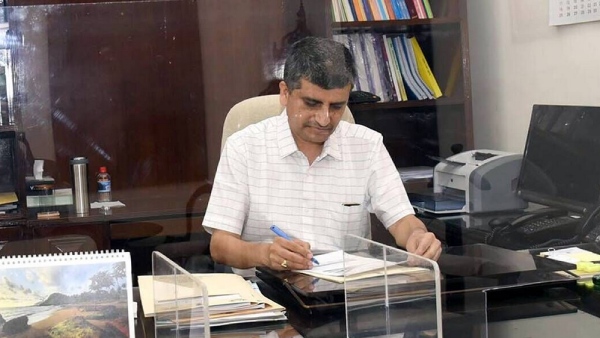 அஜய் சேத் 