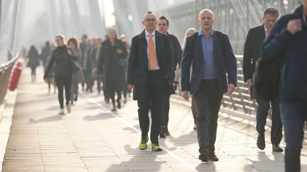 நிறுவனங்கள் வரவேற்பு