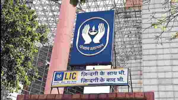 சுதந்திரமாக முடிவு எடுக்கின்றன 