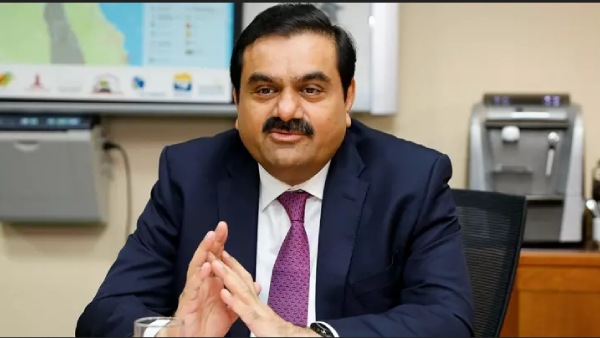  அதானி குழுமம் 