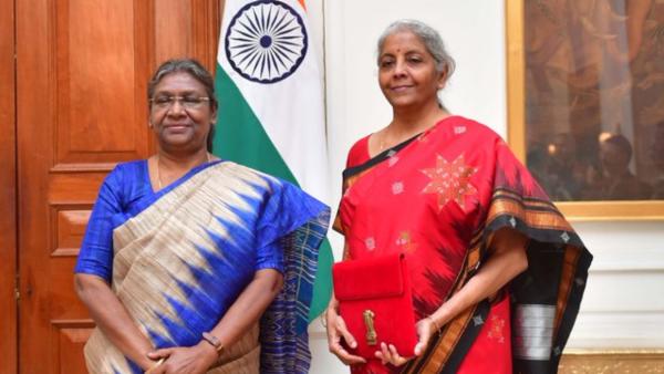 திரௌபதி முர்மு - நிர்மலா சீதாராமன் 