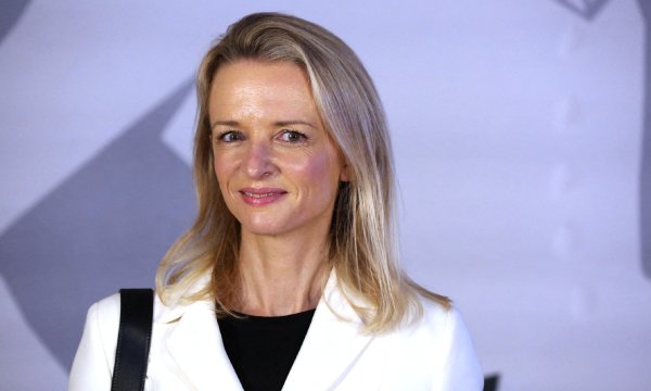  டெல்ஃபின் அர்னால்ட் 