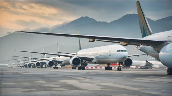 700 வணிக விமானங்கள் 