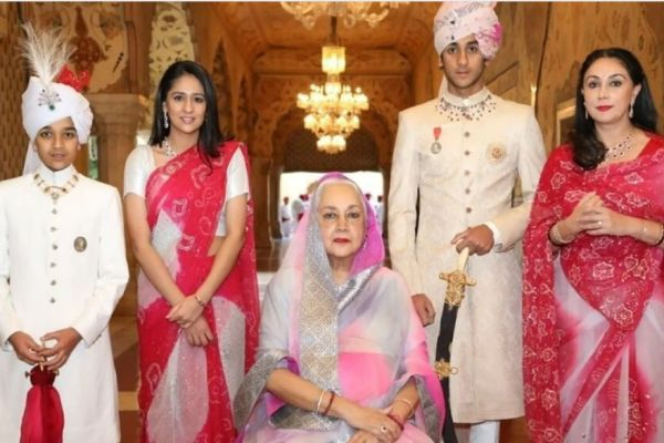 ஜெய்பூரின் ராஜ குடும்பம்: 